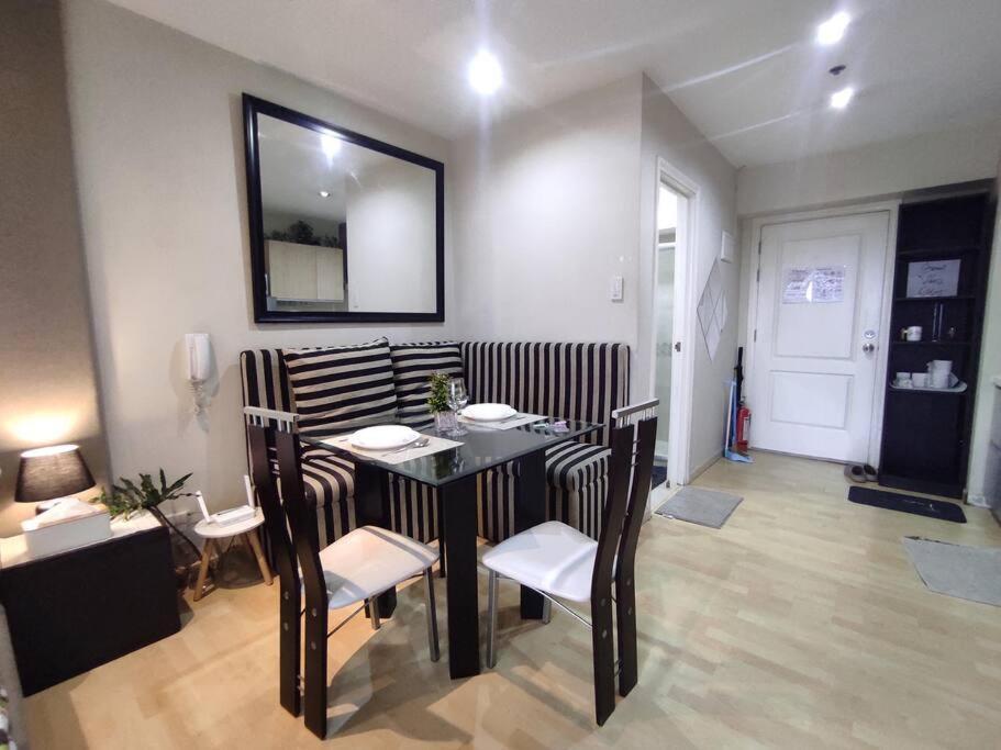 Staycation In Makati, Gramercy 56th Flr, Facing The And Rockwell Apartment