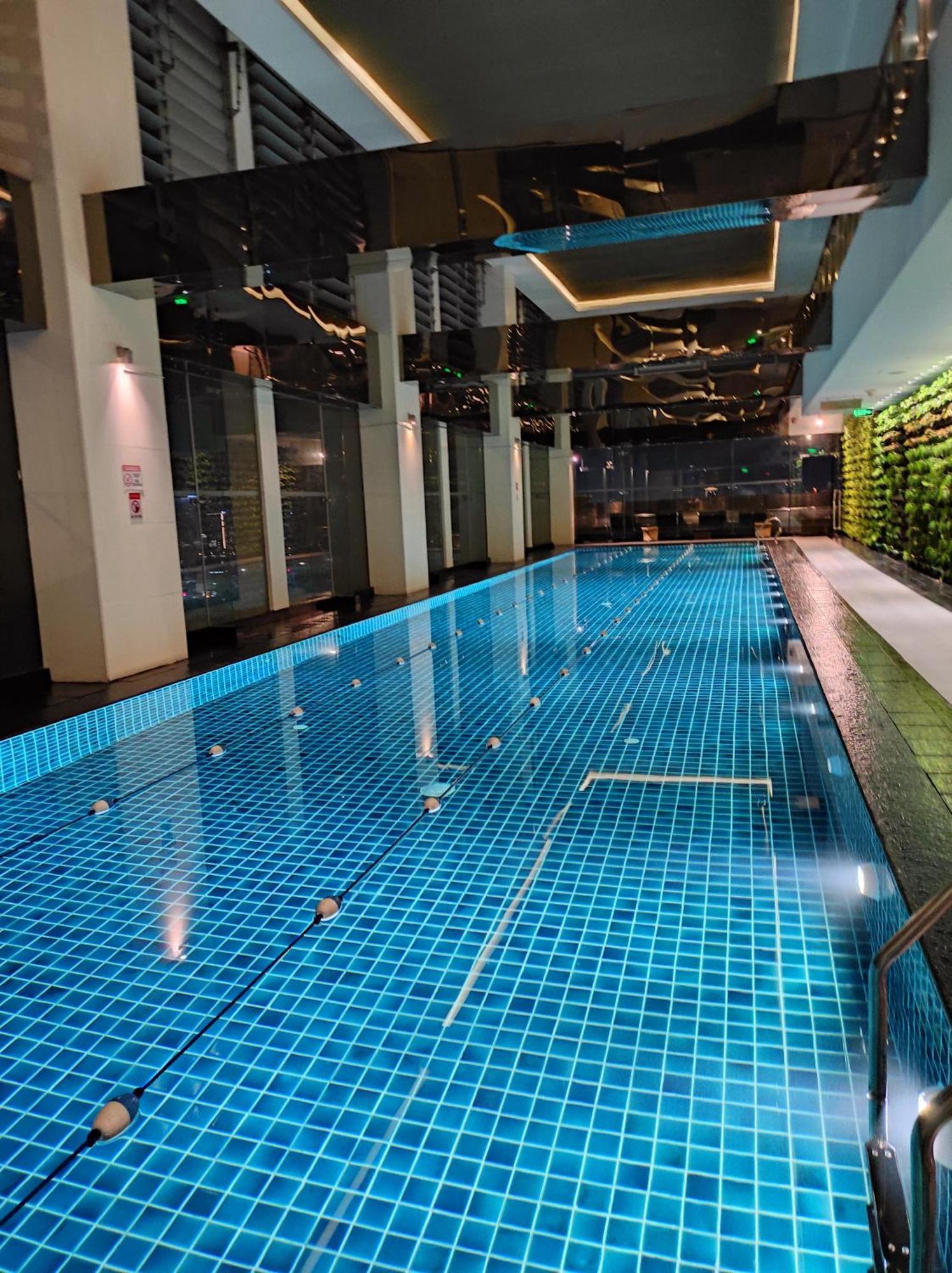 Apartment Staycation In Makati, Gramercy 56th Flr, Facing The And Rockwell Manila