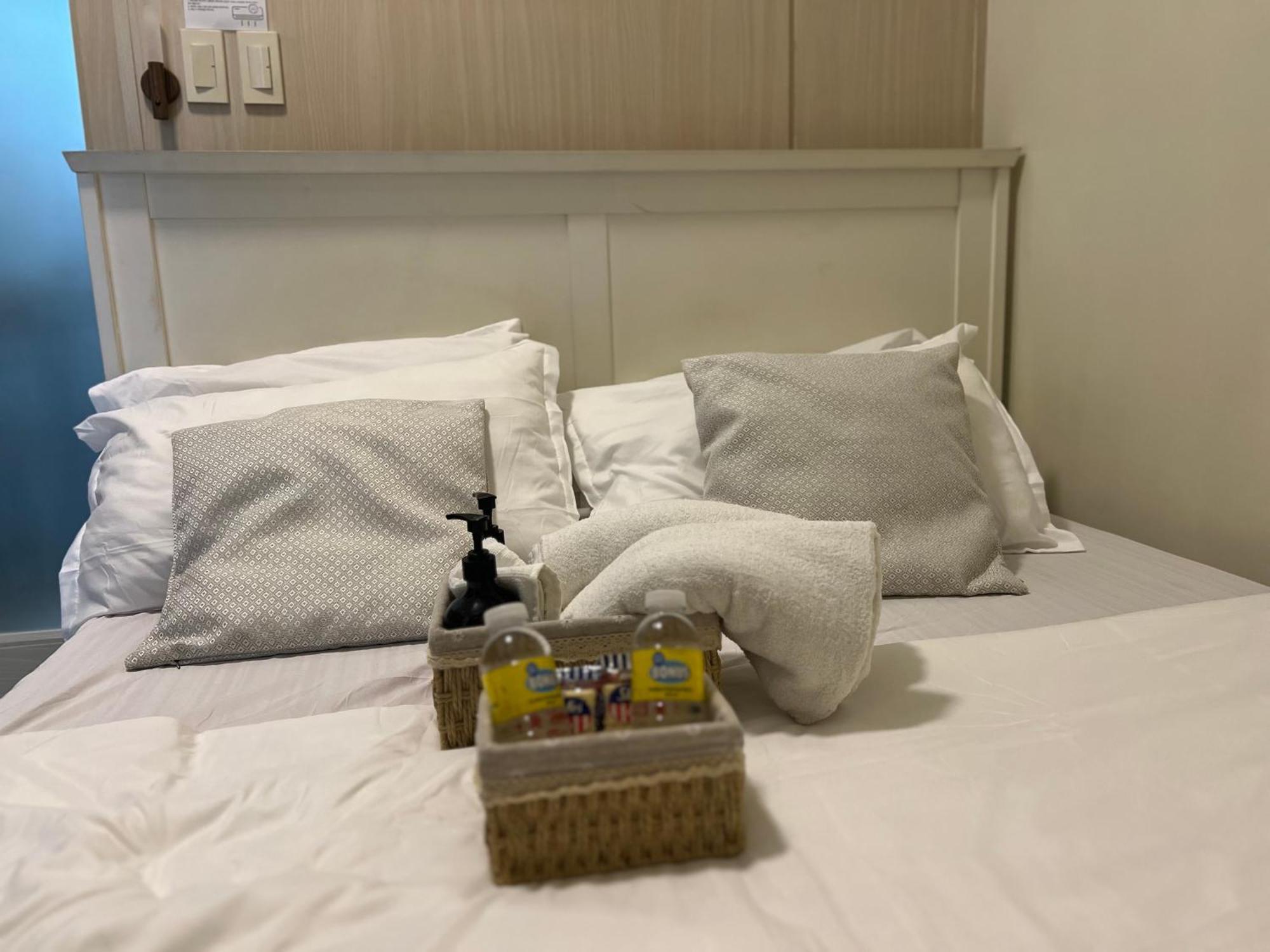 Cozy 1 Bedroom Makati With Balcony Wifi Apartment Manila