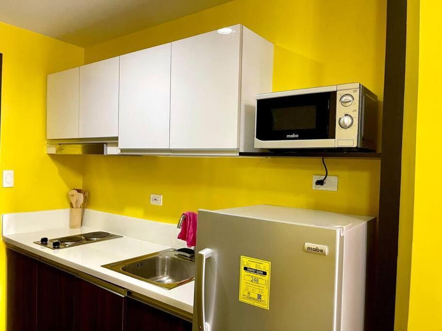 Lush Out In Style At Airresidences No38 Apartment
