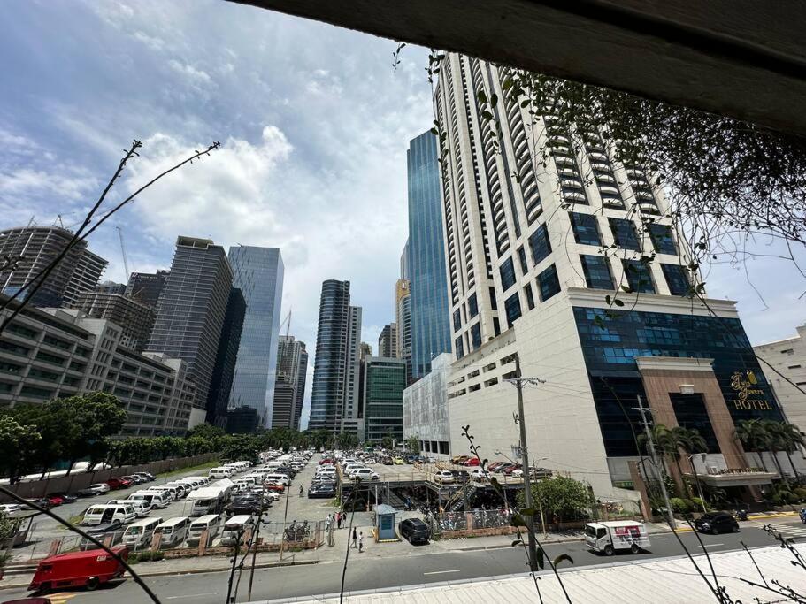 1br Wnetflix Disneyplus And Pool Across Sm Megamall Ortigas Cbd Apartamento Manila
