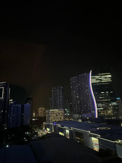 1br Wnetflix Disneyplus And Pool Across Sm Megamall Ortigas Cbd Apartamento