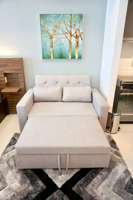 Kl Premier 27th Floor Cozy Unit In Makati Cbd Apartment