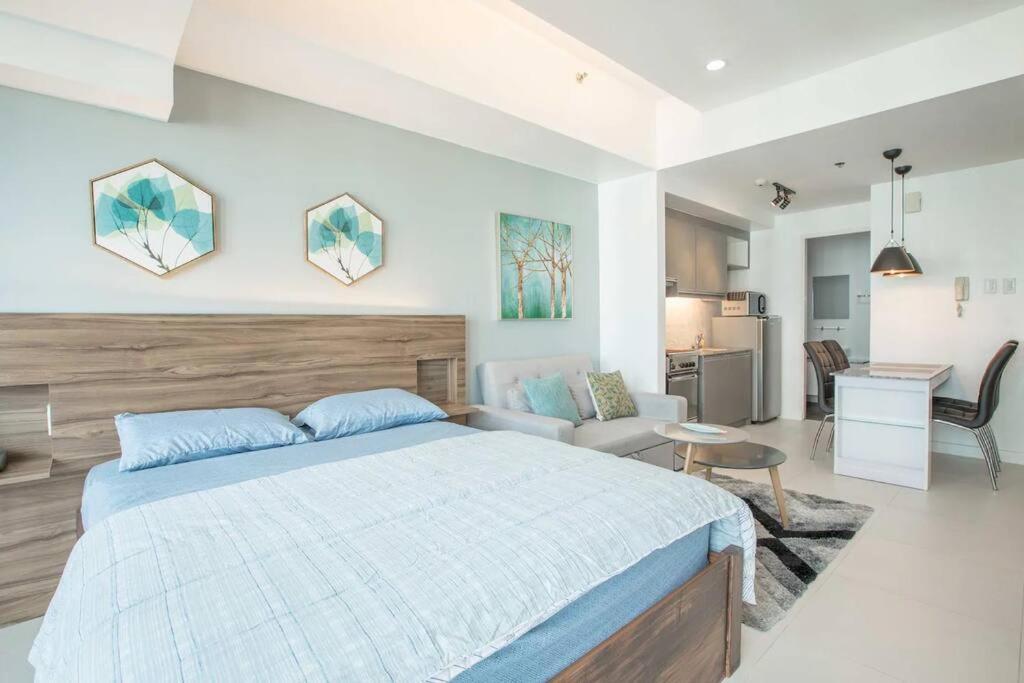 Kl Premier 27th Floor Cozy Unit In Makati Cbd