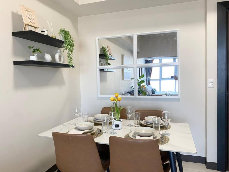 Bayview 2br Family In Uptown Bgc Near Mall