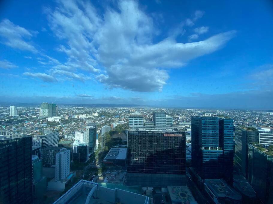Bayview 2br Family In Uptown Bgc Near Mall Apartment