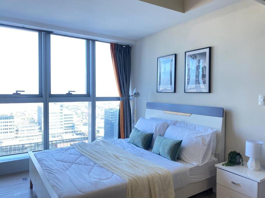 Bayview 2br Family In Uptown Bgc Near Mall *