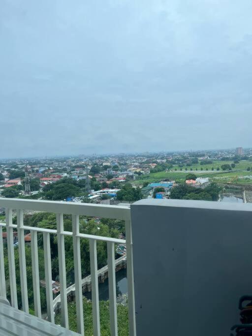 Entire Unit With Balcony At Smdc Field Residences, Behind Sucat Near Naia Apartment *