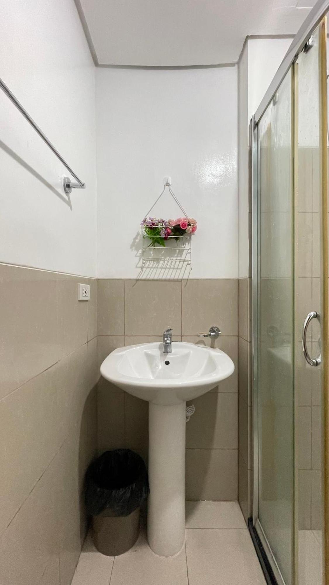Cozy Beacon Tower Makati *