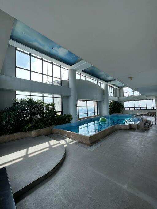 1br Bsa Twin Towers With Pool Access Netflix Across Sm Megamall Apartment
