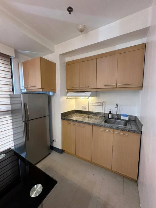 Apartment 1br Bsa Twin Towers With Pool Access Netflix Across Sm Megamall *