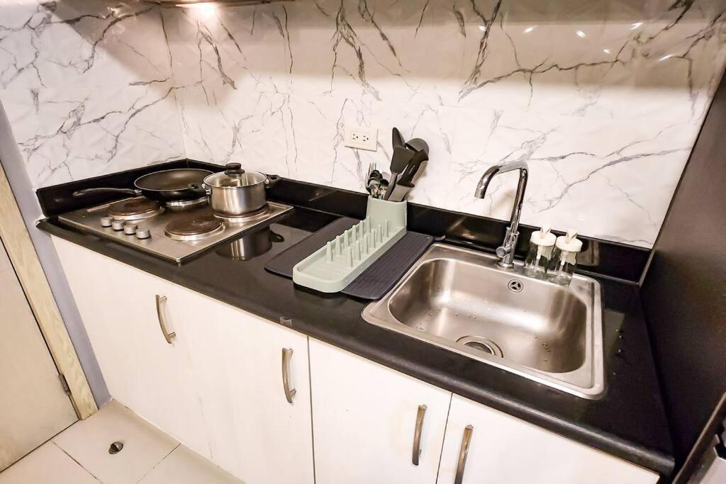 Homey 2br 5 In Makati *