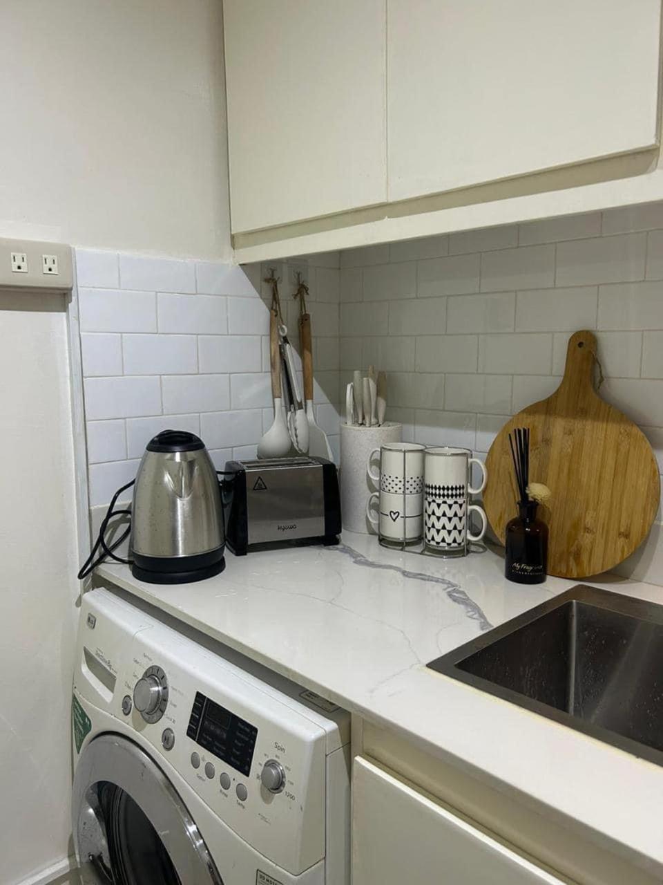 Relax In Style: Modern Airbnb And Netflix Apartment *