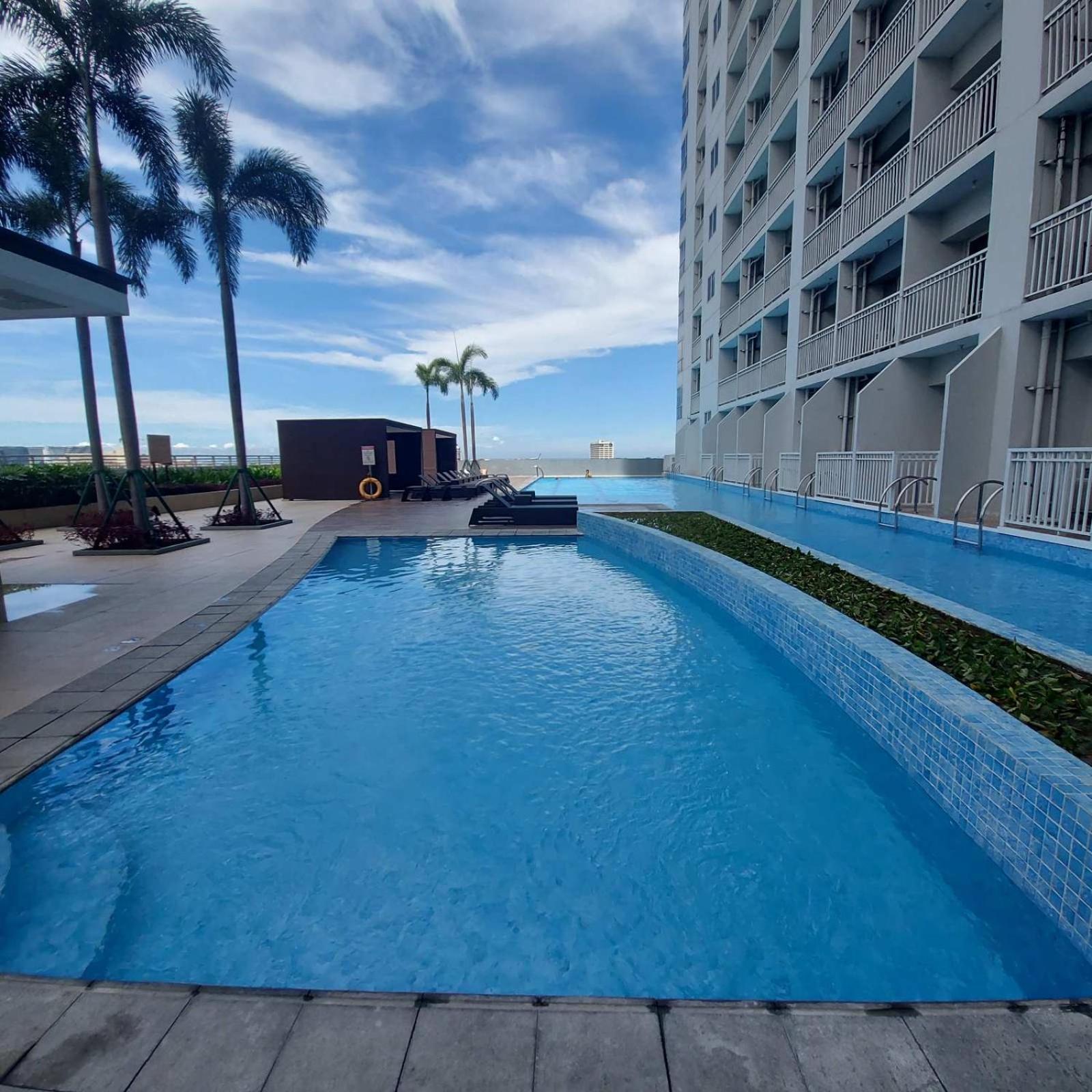 Apartment De Luxe, Standard And -the Breeze Residences-close To Airport,mall Of Asia, Us Embassy