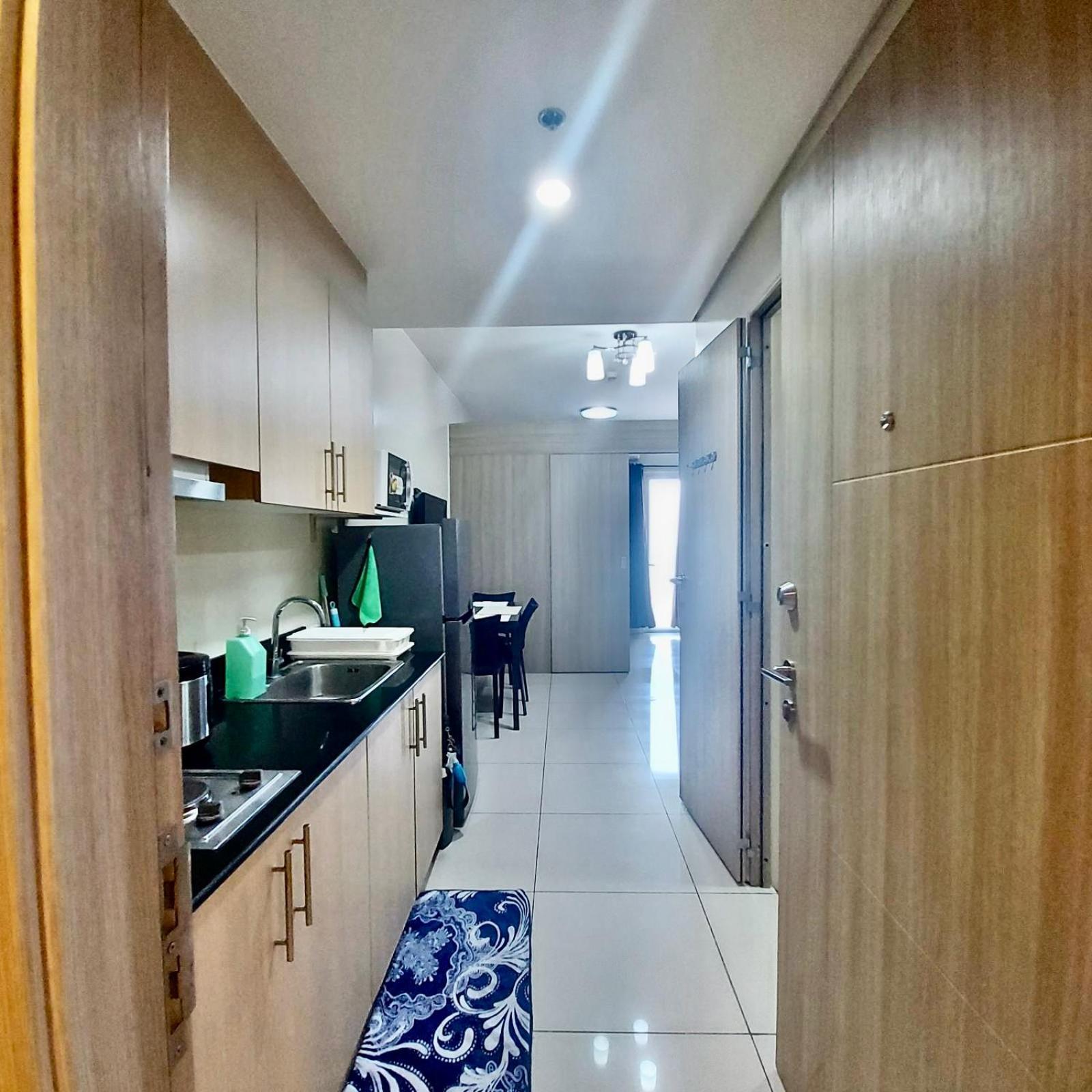 Apartment De Luxe, Standard And -the Breeze Residences-close To Airport,mall Of Asia, Us Embassy Manila