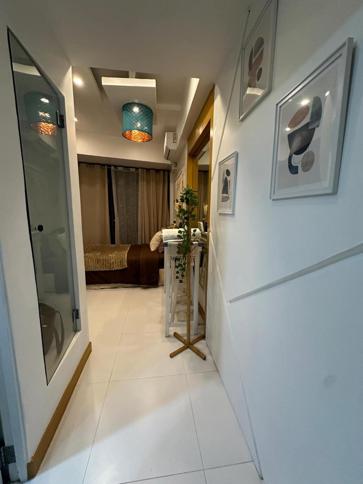 Cozy Place With View At Greenbelt Makati Apartment