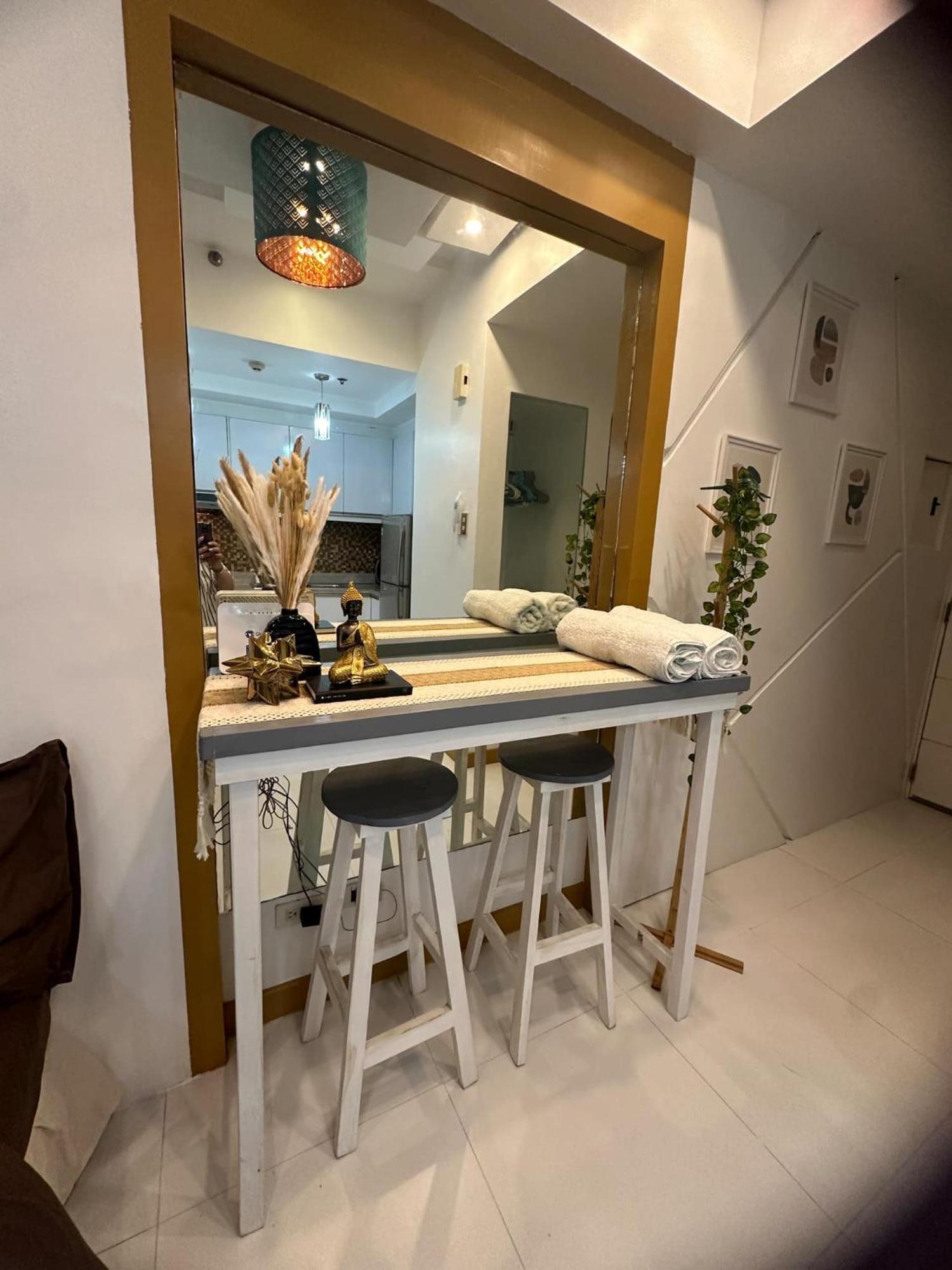 Apartment Cozy Place With View At Greenbelt Makati *