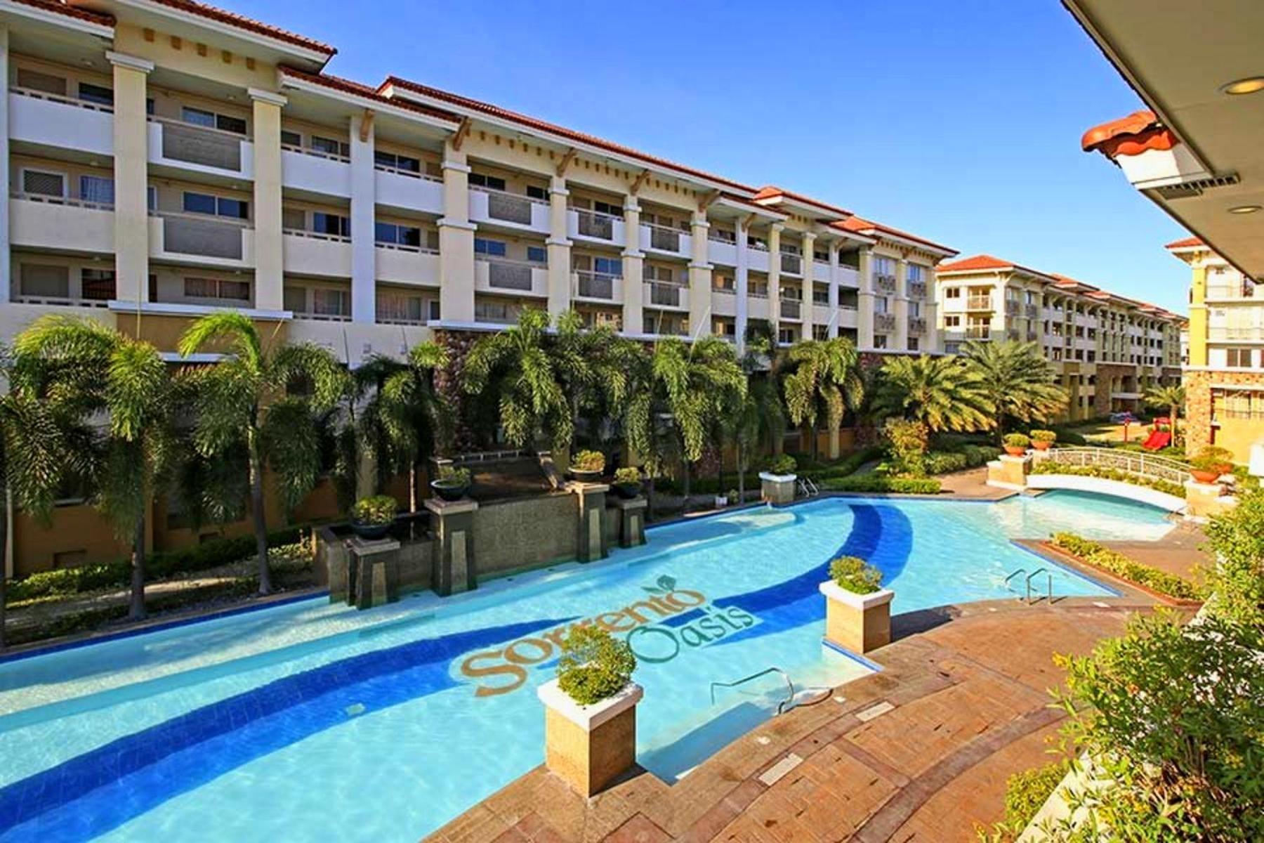 Apartment 2br Italian-inspired Unit, Balcony Pool View