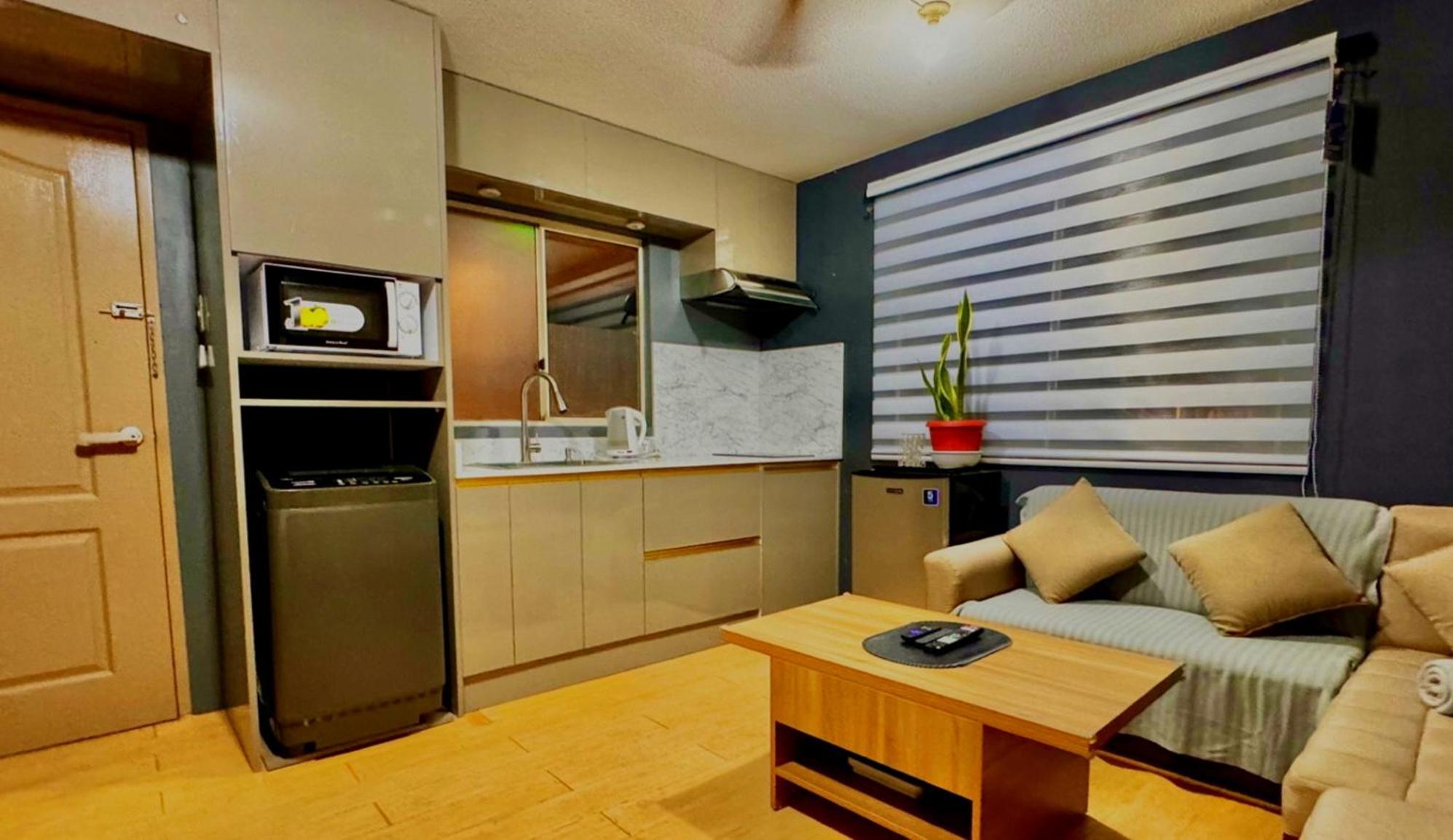 2br Italian-inspired Unit, Balcony Pool View Manila