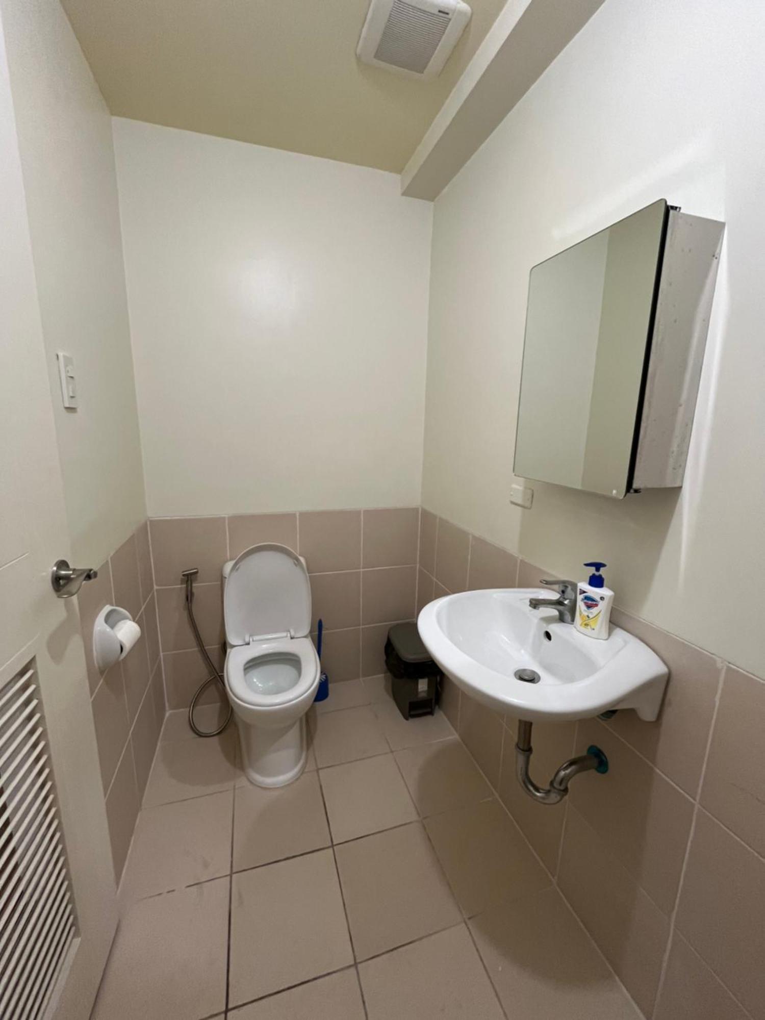 Apartment West Bricks Manila