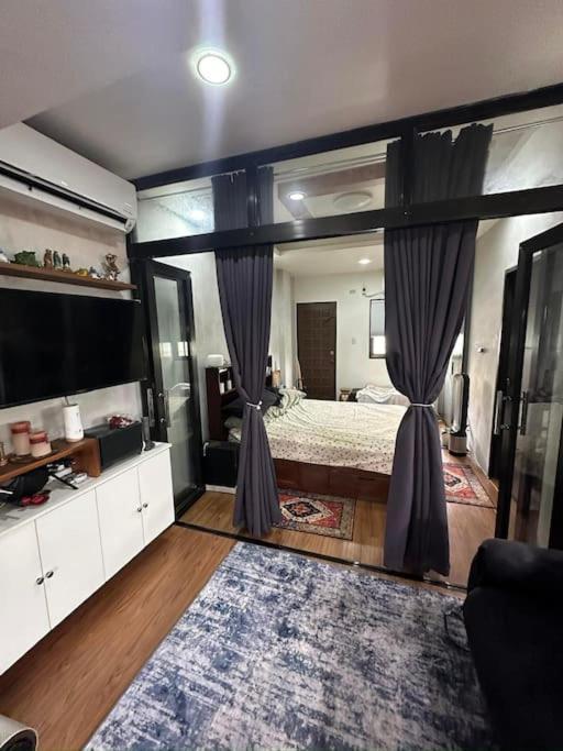 Spacious 1 Bedroom With Roofdeck In Malabon * Manila