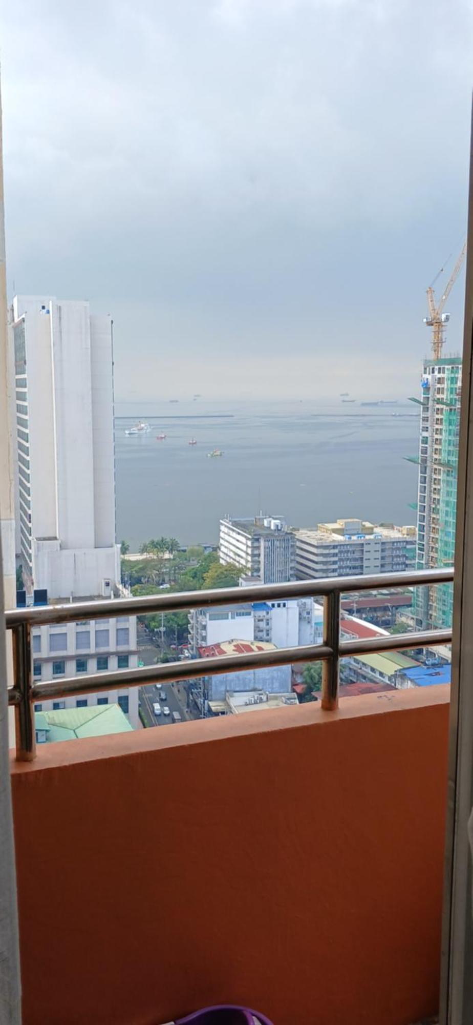 Birch Tower By The Bay Type Manila