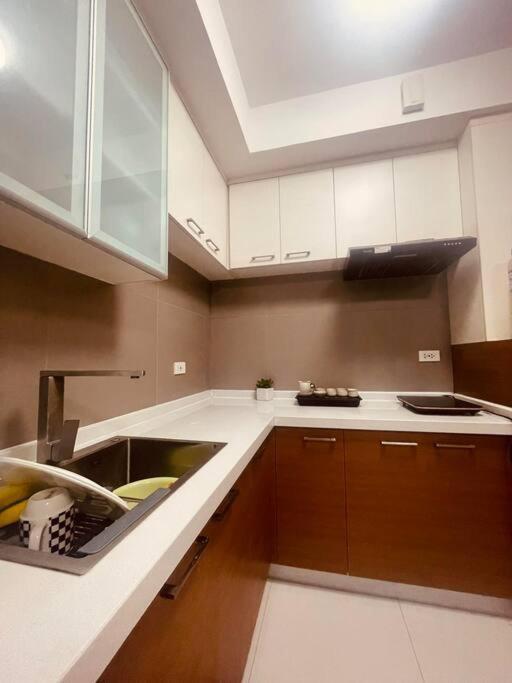 2br Tower3 Sunshine100 Pool Billiard 70 Inches Tv Karaoke *