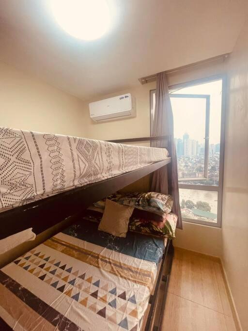 Apartment 2br Tower3 Sunshine100 Pool Billiard 70 Inches Tv Karaoke Manila