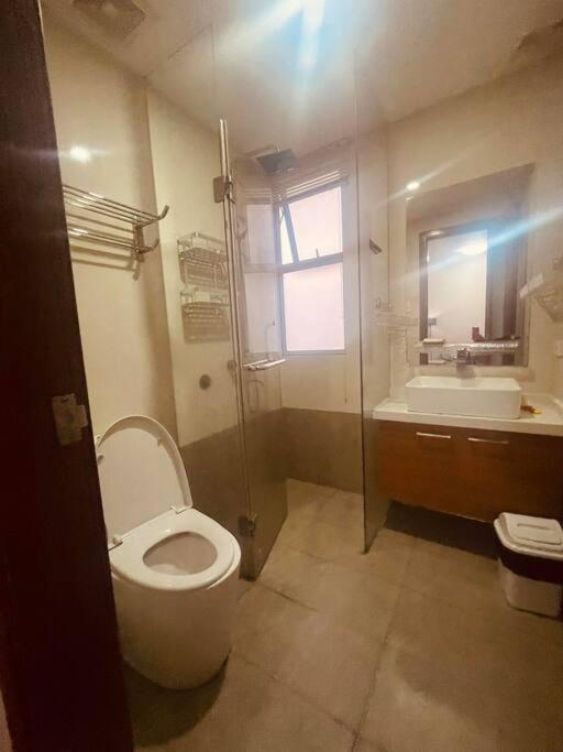 2br Tower3 Sunshine100 Pool Billiard 70 Inches Tv Karaoke *