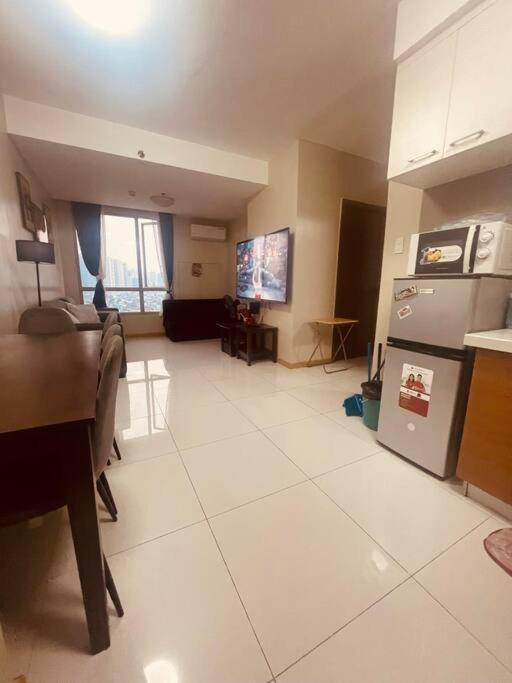 2br Tower3 Sunshine100 Pool Billiard 70 Inches Tv Karaoke Manila