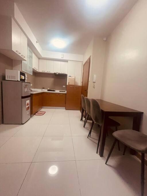 2br Tower3 Sunshine100 Pool Billiard 70 Inches Tv Karaoke Apartment *