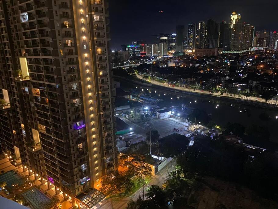 2br Tower3 Sunshine100 Pool Billiard 70 Inches Tv Karaoke Manila