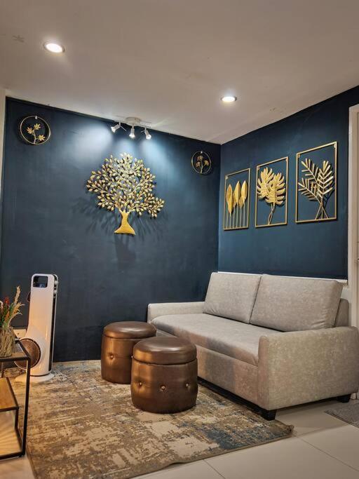 Dylan 2 Bedroom Near Sm North And Waltermart Munoz Apartment Manila