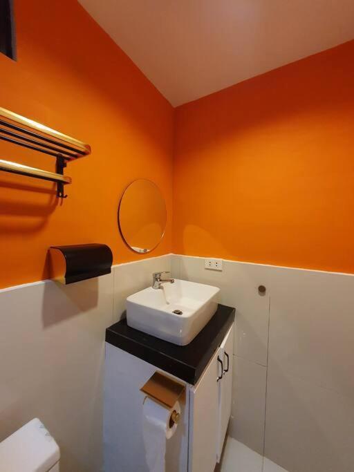 Apartment Dylan 2 Bedroom Near Sm North And Waltermart Munoz Manila
