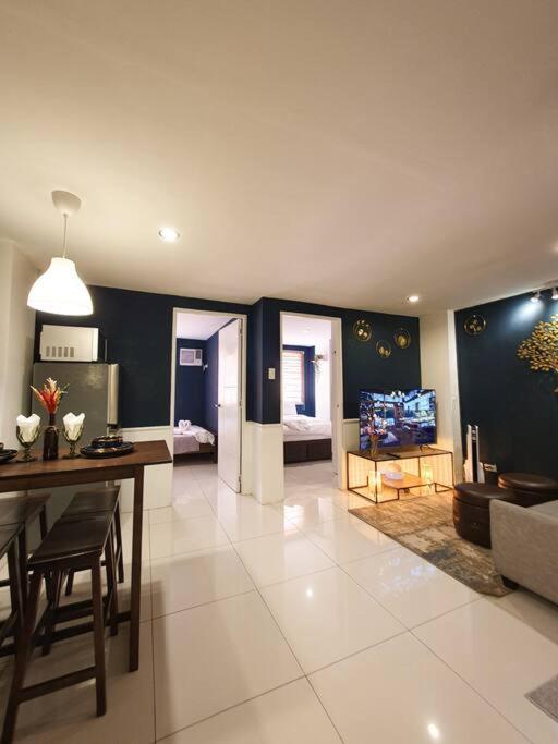 Dylan 2 Bedroom Near Sm North And Waltermart Munoz * Manila