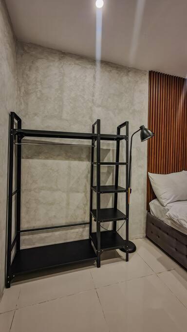 Apartment Ella 2 Bedroom Near Sm North And Waltermart Munoz Manila