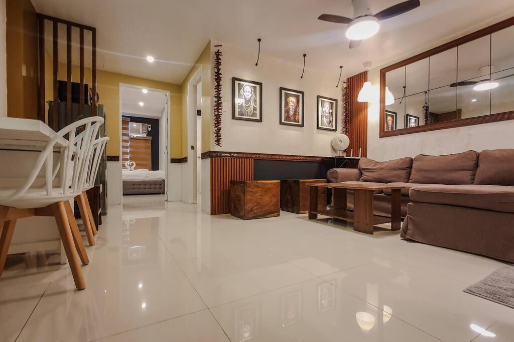 Apartment Ella 2 Bedroom Near Sm North And Waltermart Munoz Manila