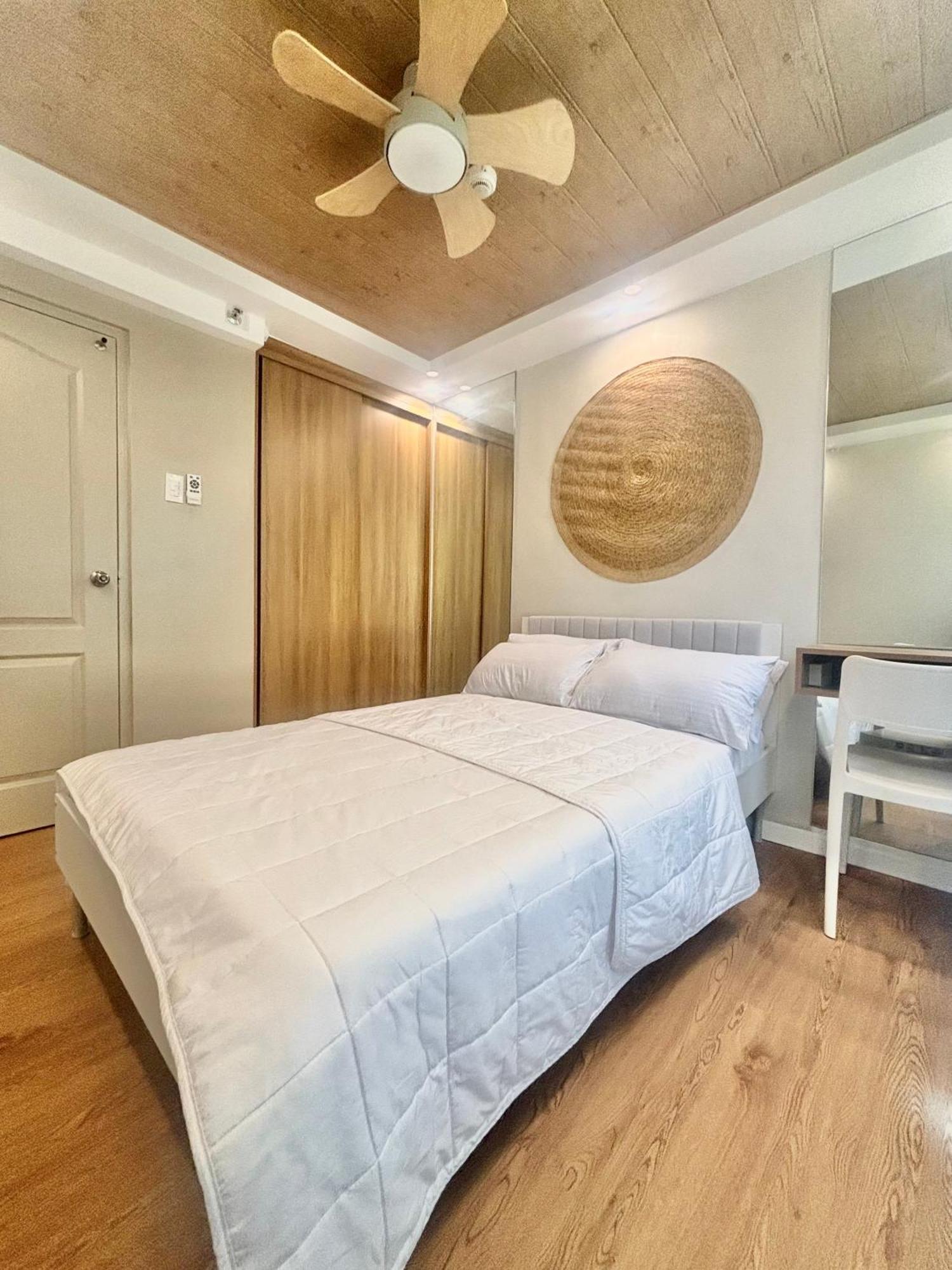 Modern Minimalist 2br Unit Sorrento Oasis