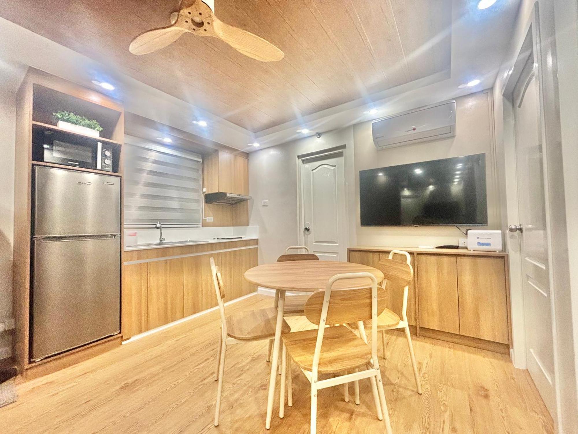 Apartment Modern Minimalist 2br Unit Sorrento Oasis