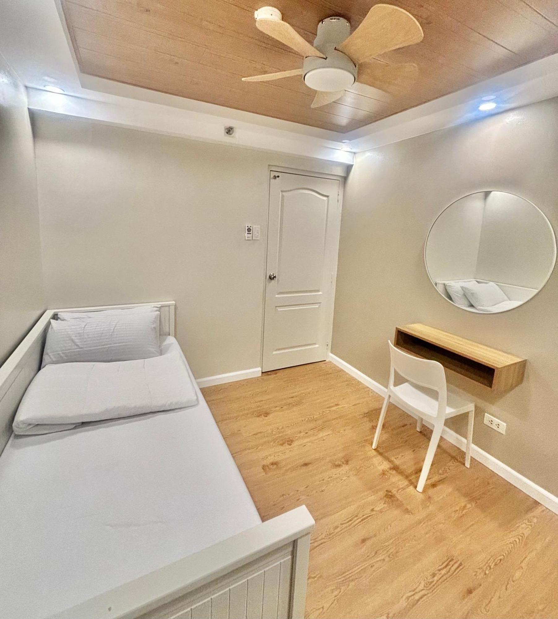 Modern Minimalist 2br Unit Sorrento Oasis * Manila