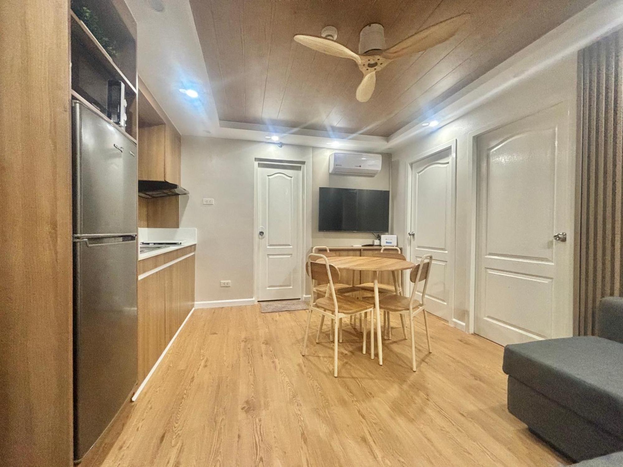 Modern Minimalist 2br Unit Sorrento Oasis