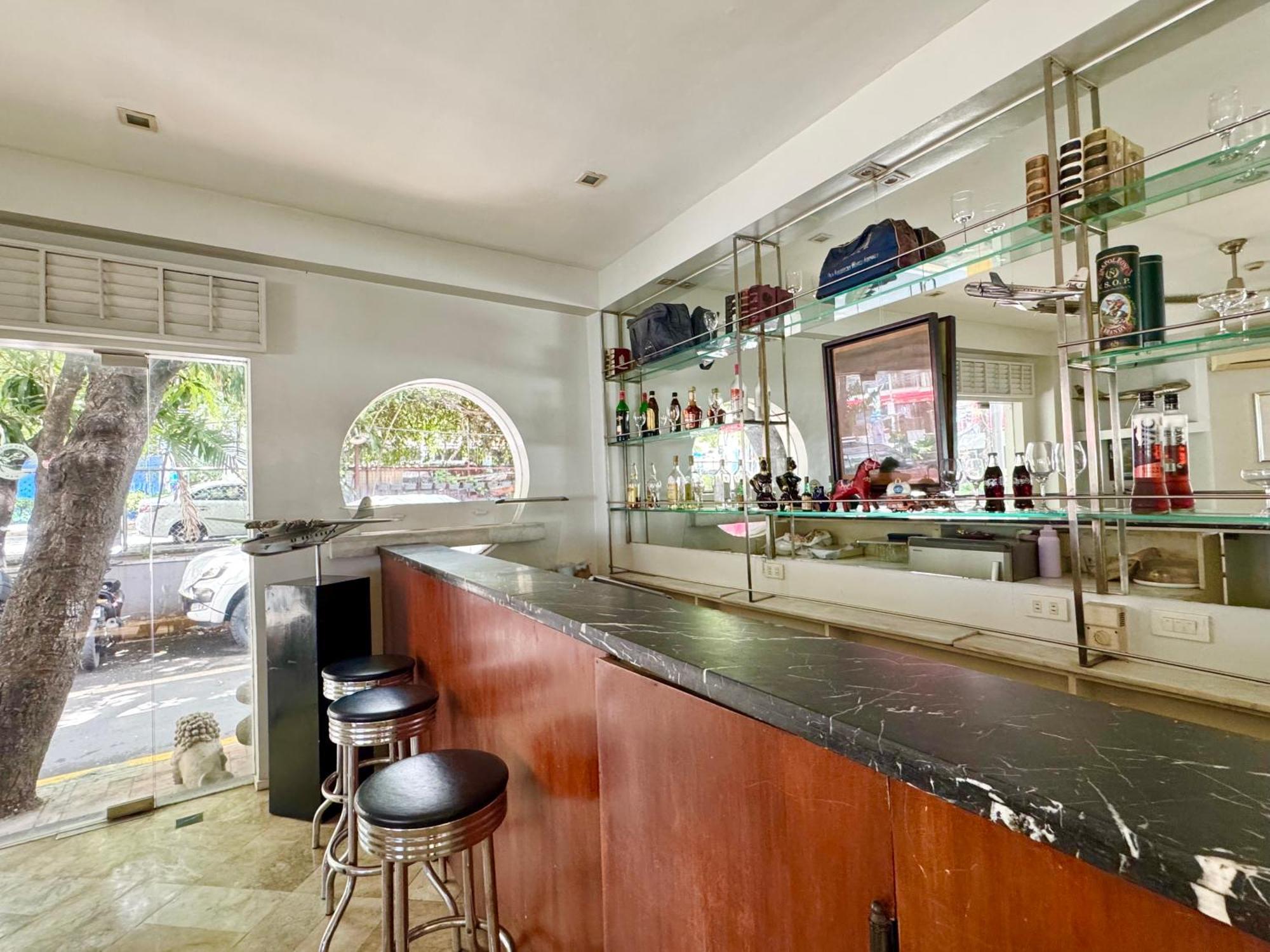 The Clipper House, Poblacion Makati Apartment *