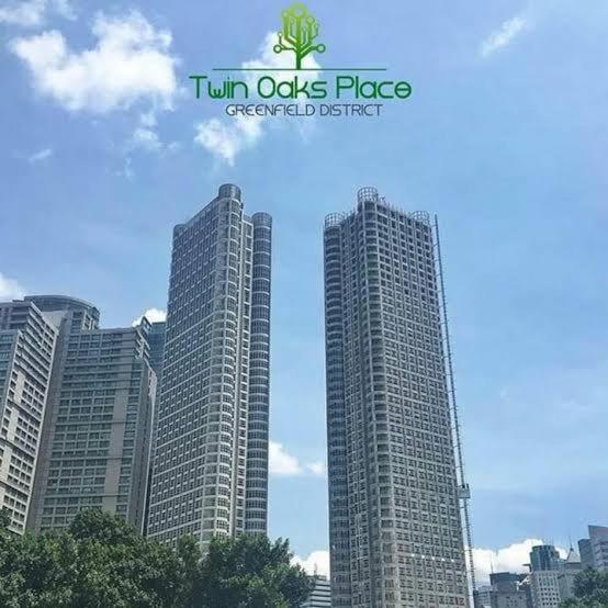 The Loft 39i Twin Oaks Place Apartment Manila