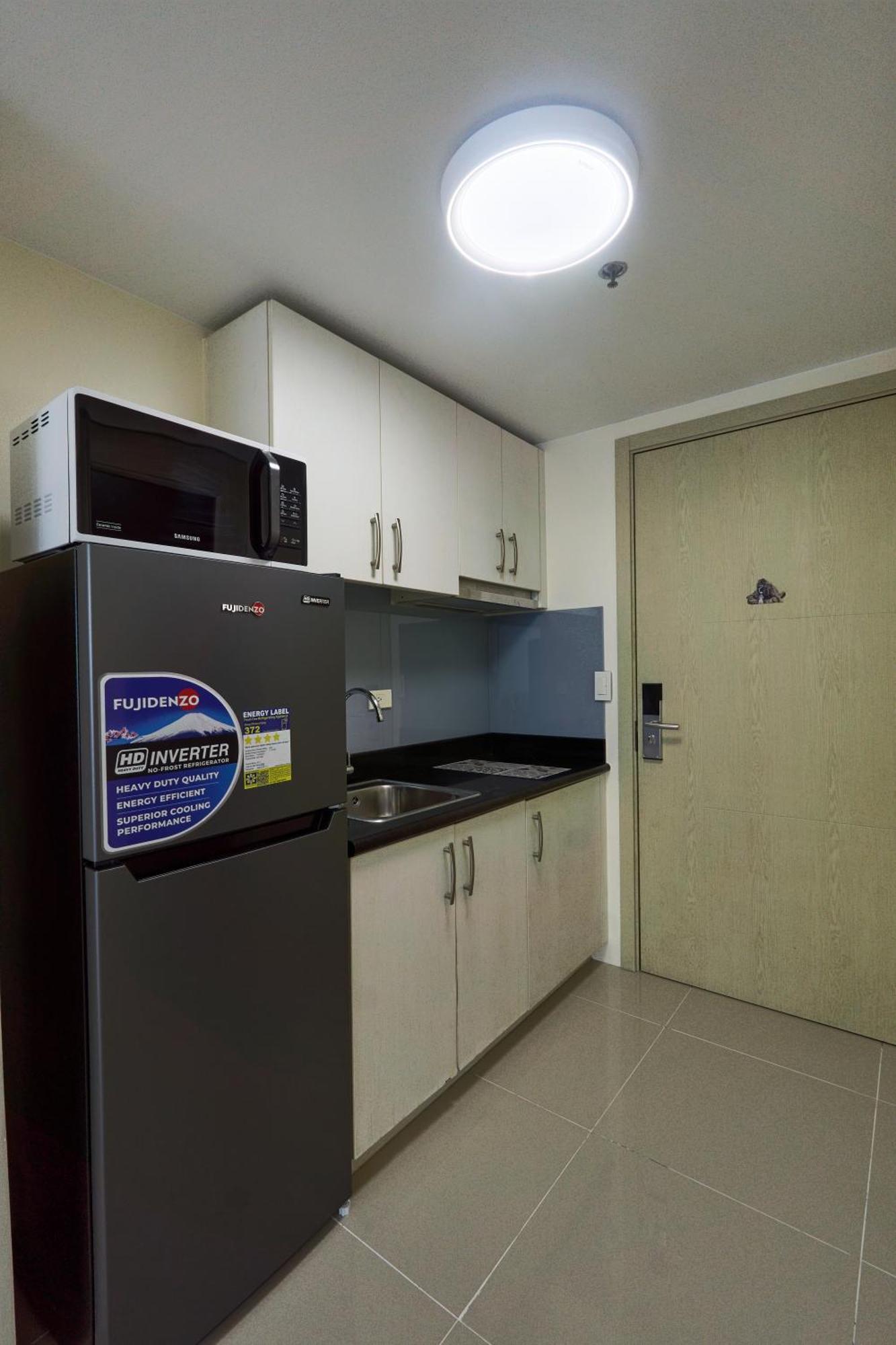 Apartment The Life - Level 42 At Makati Manila