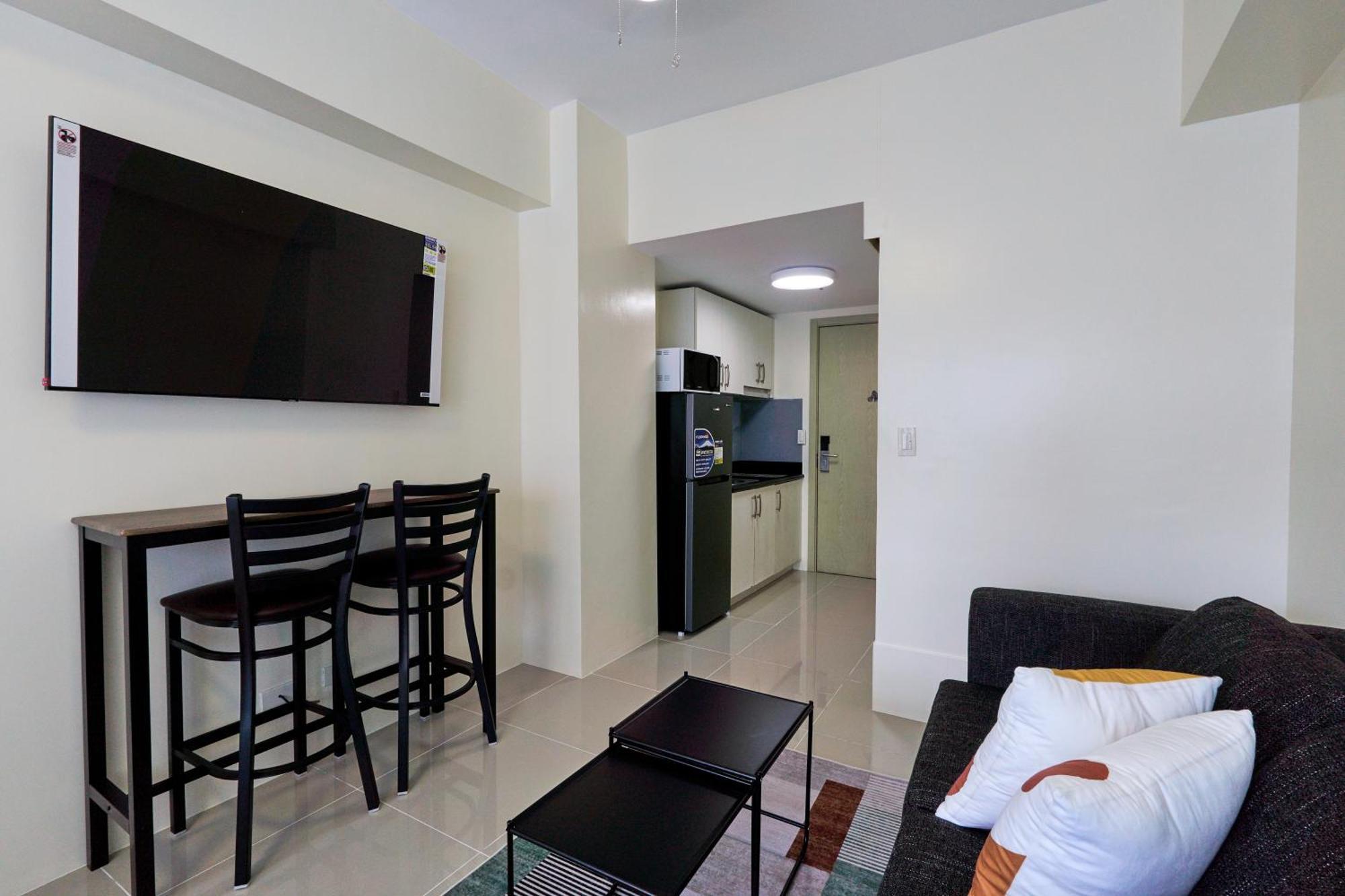 The Life - Level 42 At Makati