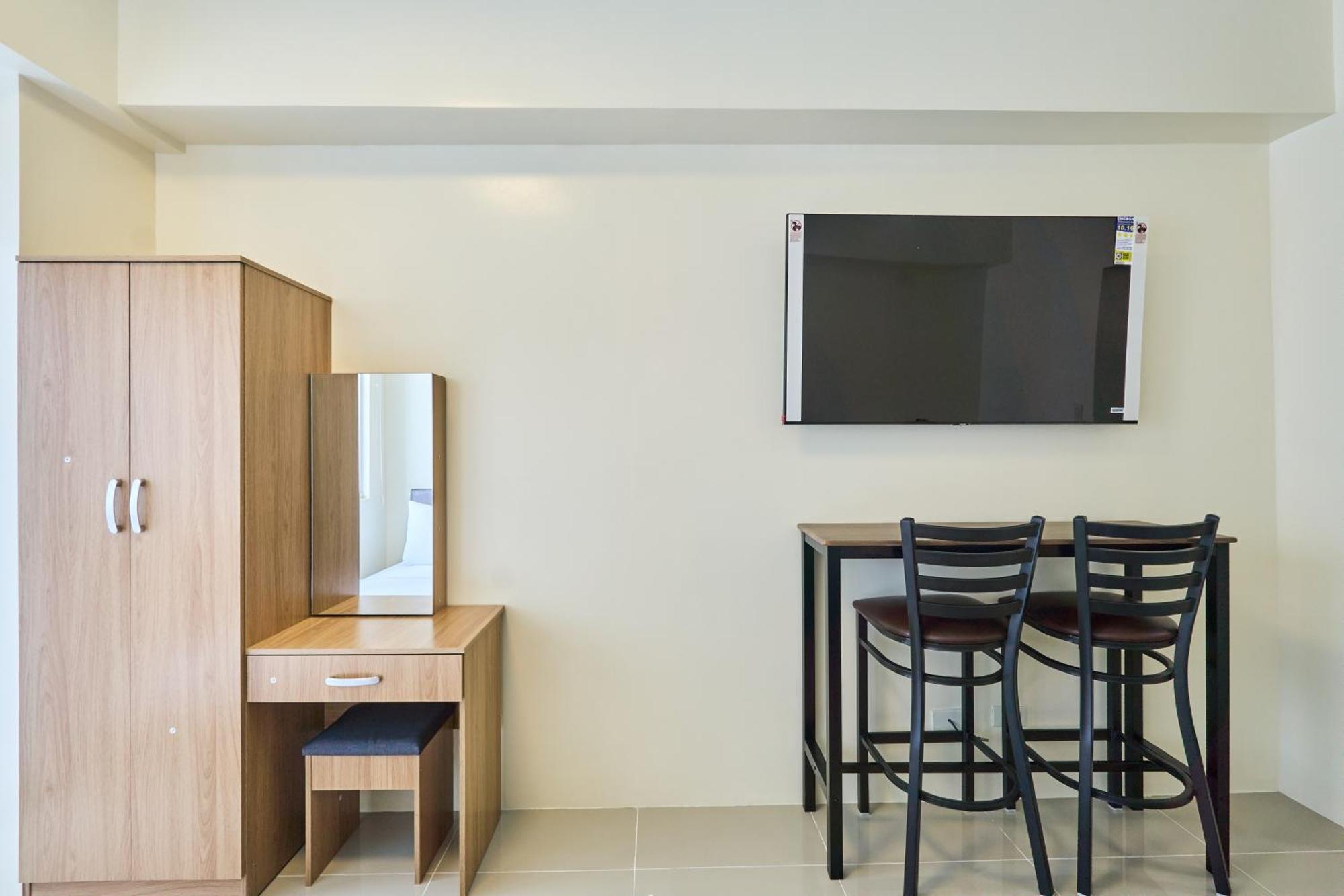 The Life - Level 42 At Makati