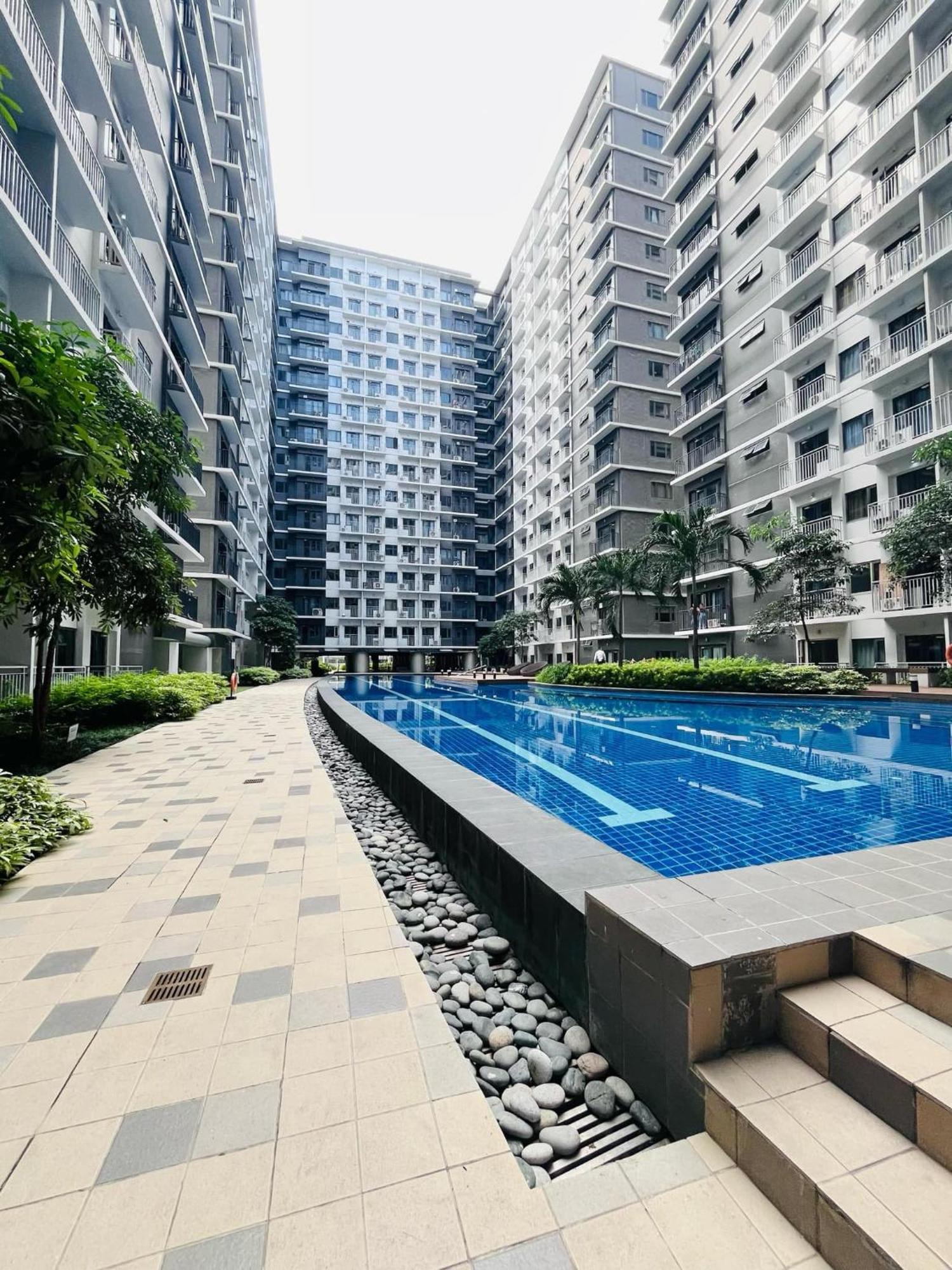 Modern Escape Near Moa And Airport With Balcony And Fast Wifi * Manila