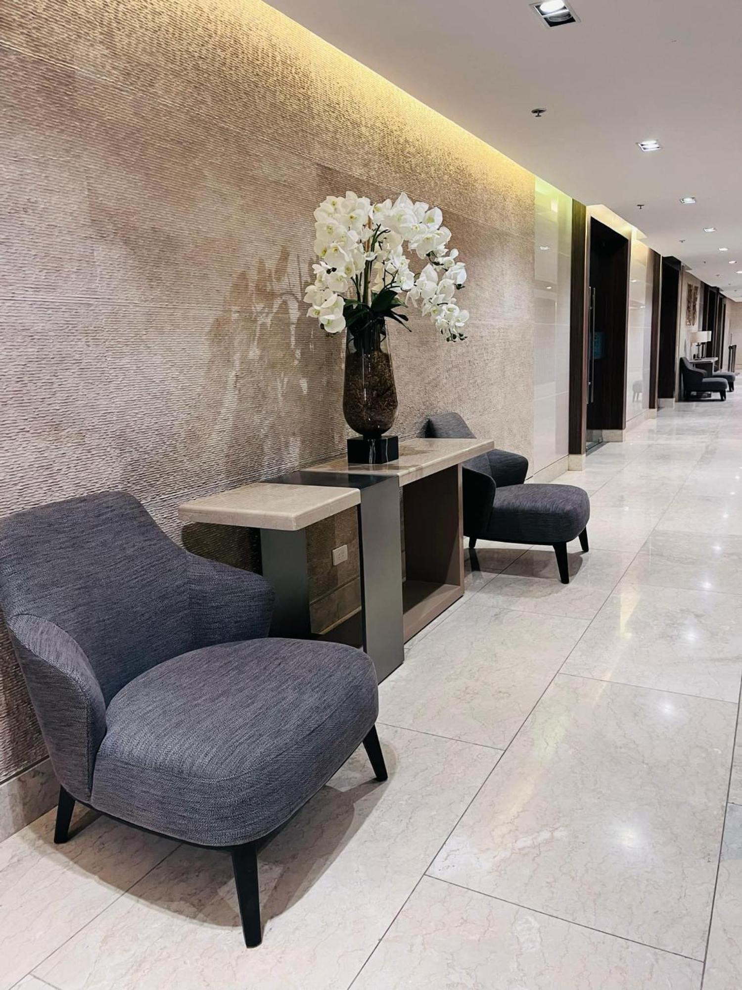Modern Escape Near Moa And Airport With Balcony And Fast Wifi Apartment