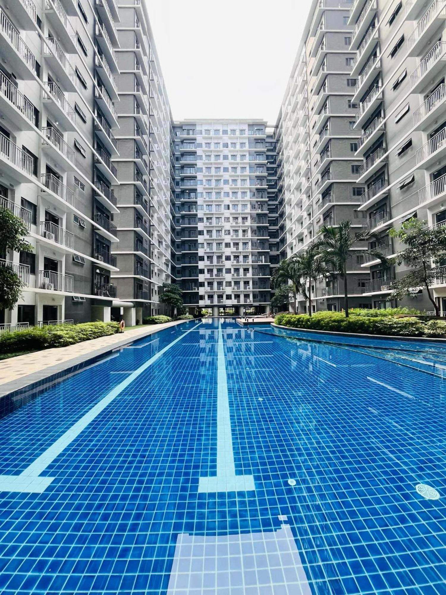 Modern Escape Near Moa And Airport With Balcony And Fast Wifi * Manila