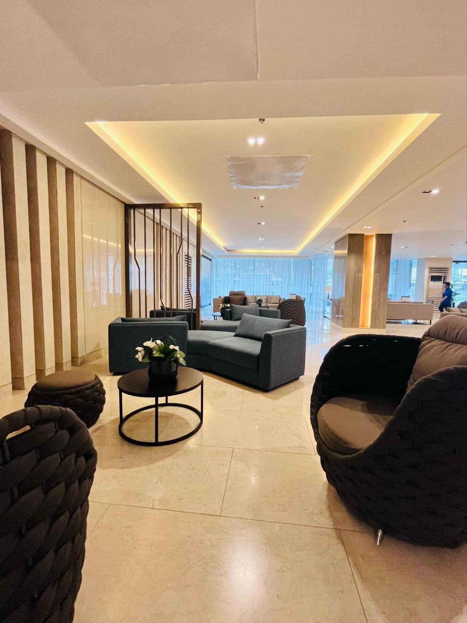 Modern Escape Near Moa And Airport With Balcony And Fast Wifi Apartment